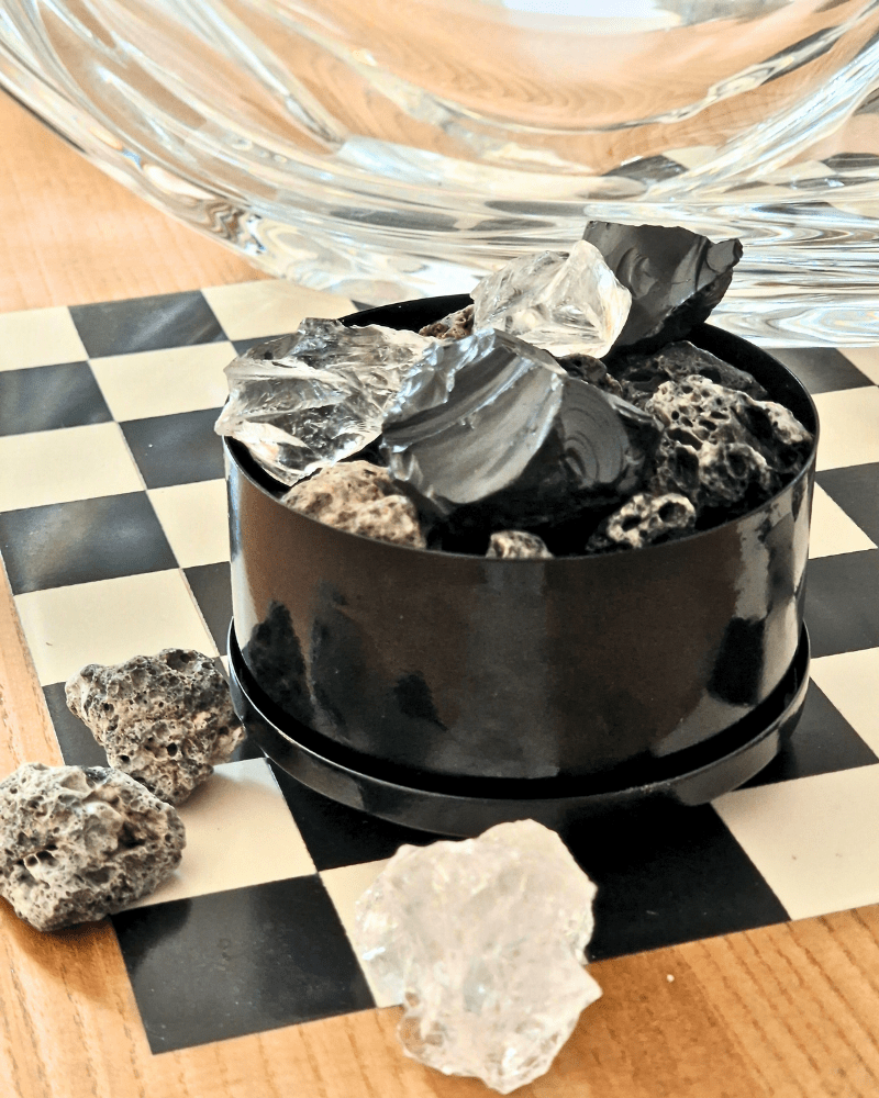 pot pourri roches volcaniques, cristal de roche et obsidienne en vente chez Jeudi bougies